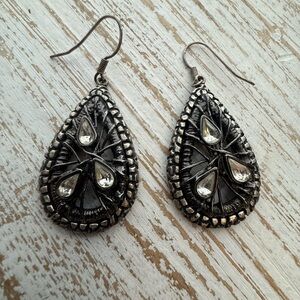 Chico’s dangle drop earring with‎ rhinestone accents